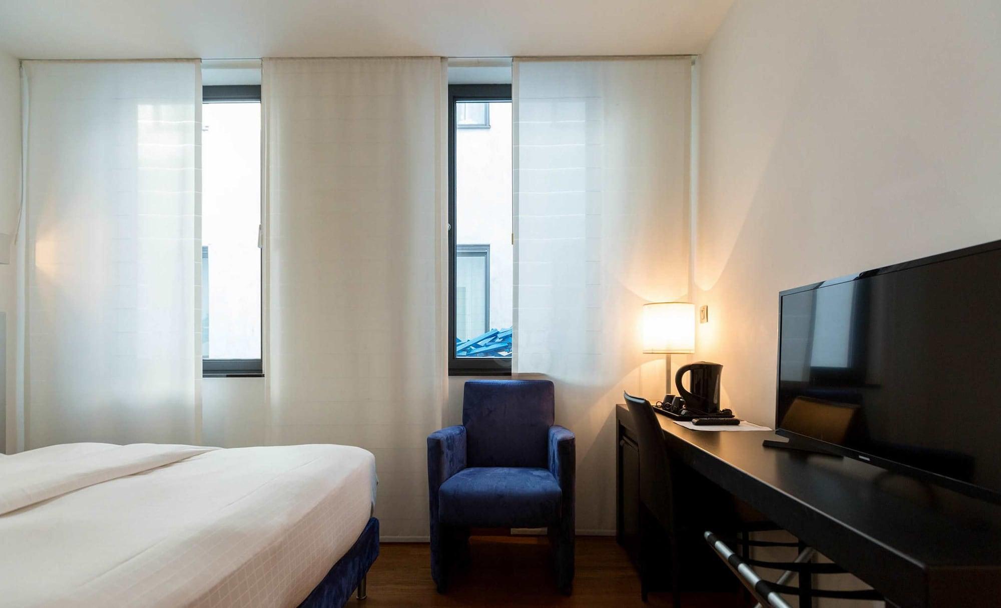Hotel Aqua By Happyculture Saint-Gilles Kültér fotó