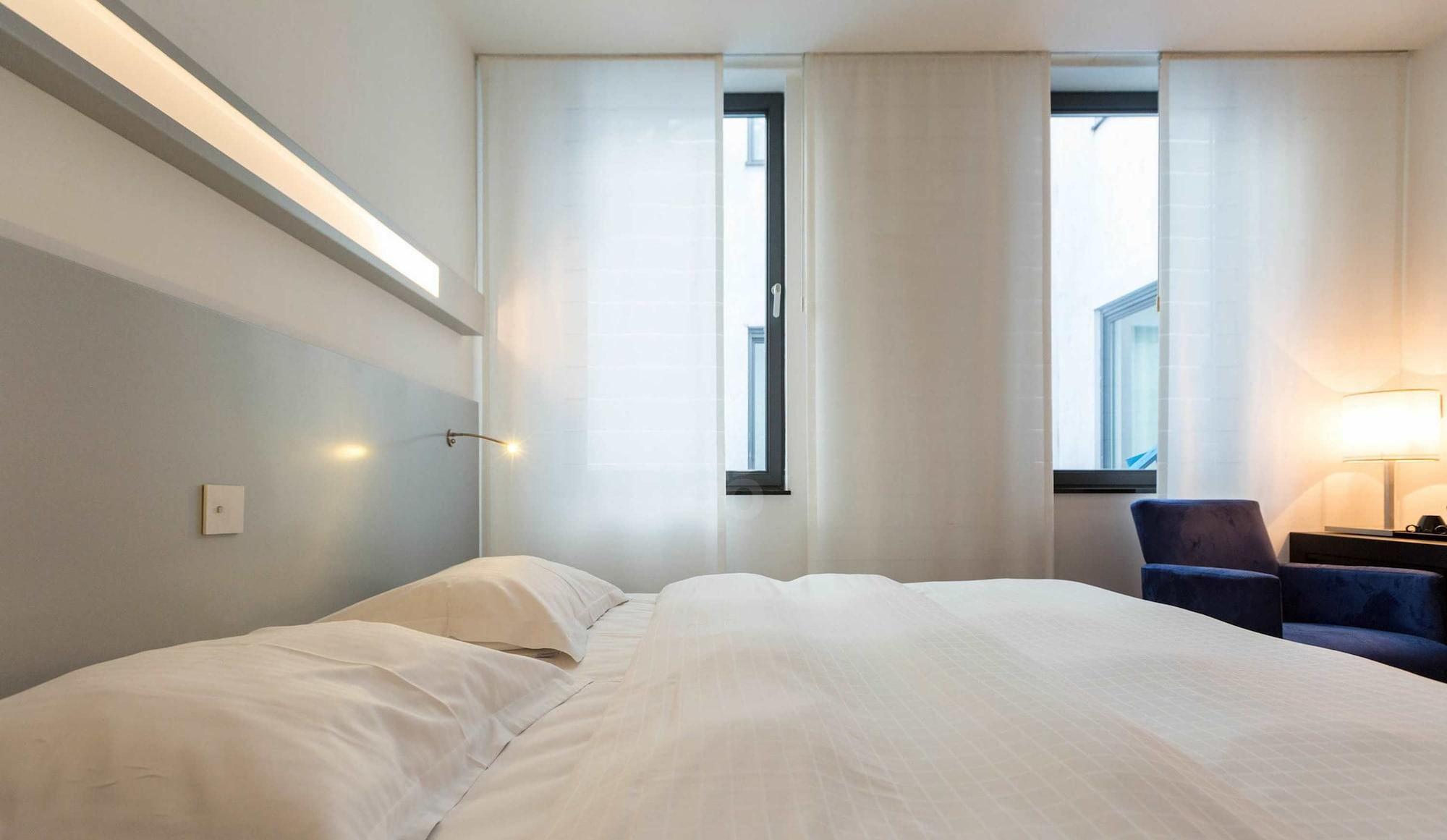 Hotel Aqua By Happyculture Saint-Gilles Kültér fotó
