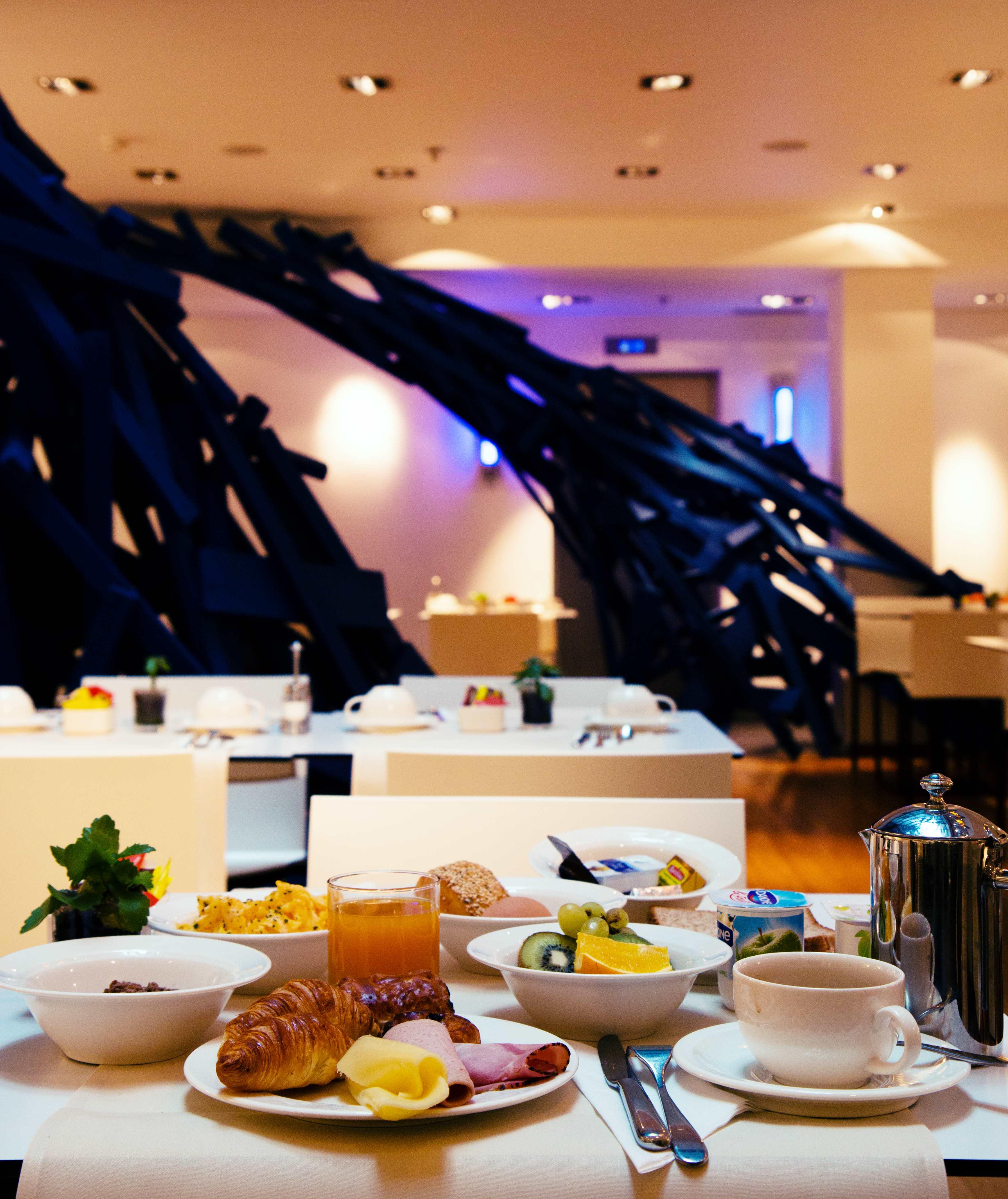 Hotel Aqua By Happyculture Saint-Gilles Kültér fotó