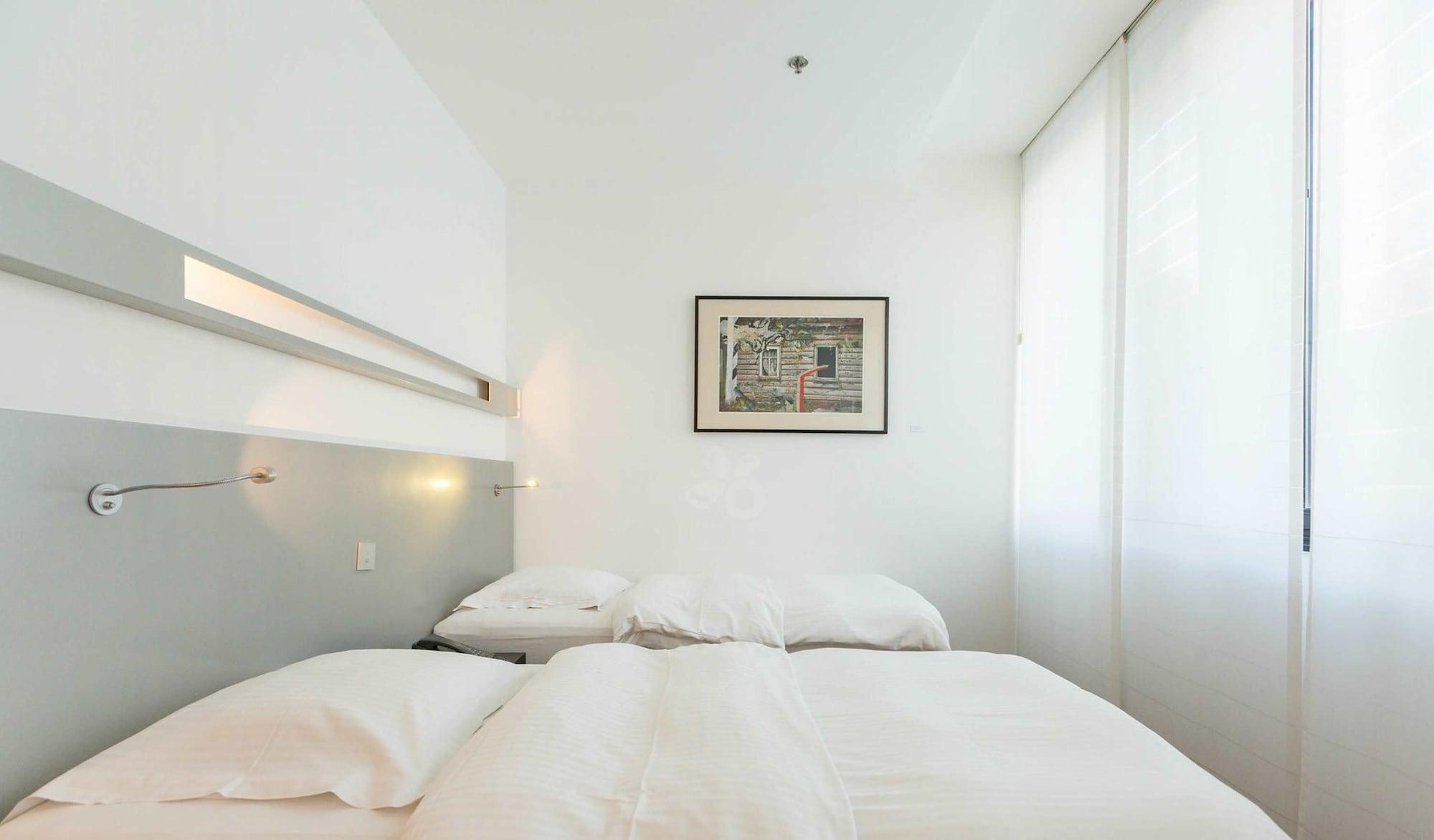 Hotel Aqua By Happyculture Saint-Gilles Szoba fotó