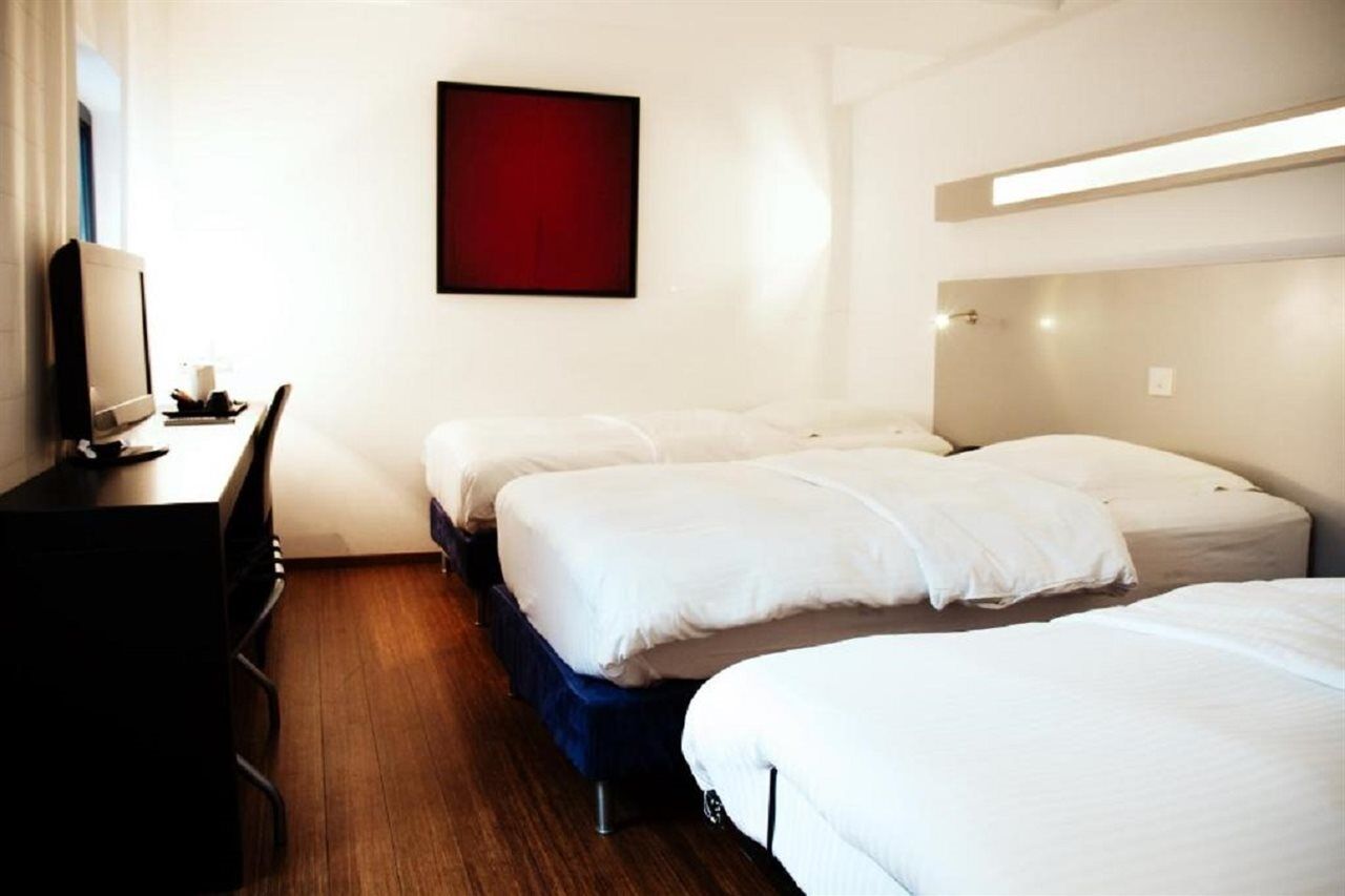 Hotel Aqua By Happyculture Saint-Gilles Kültér fotó